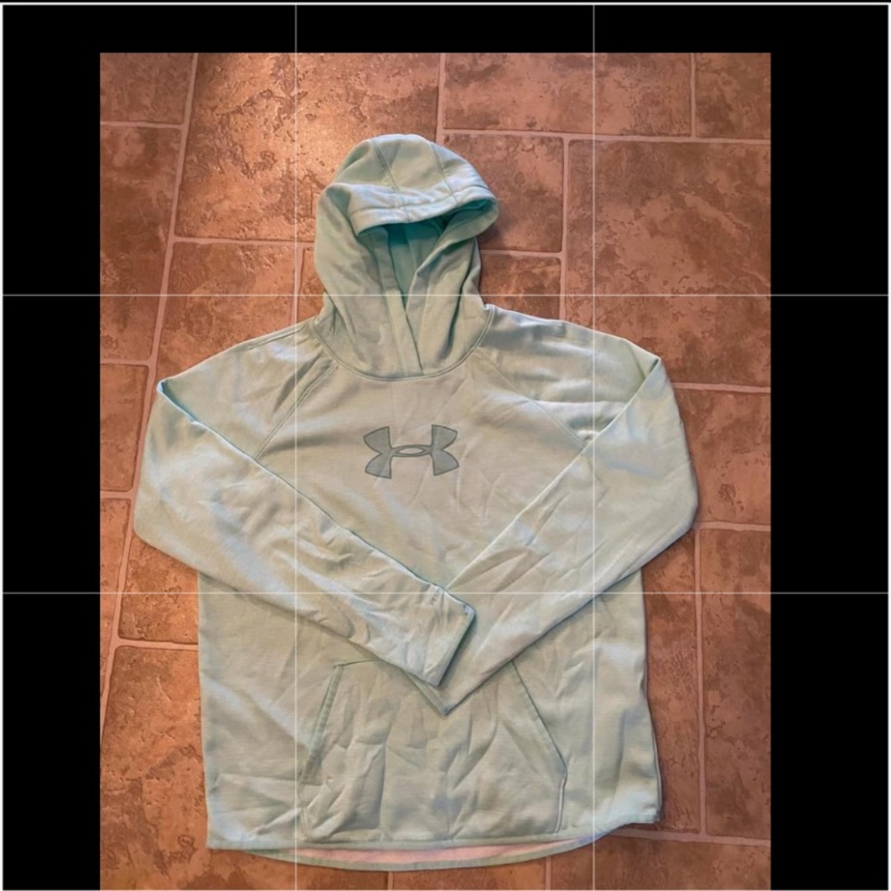 UNDER ARMOUR sweater